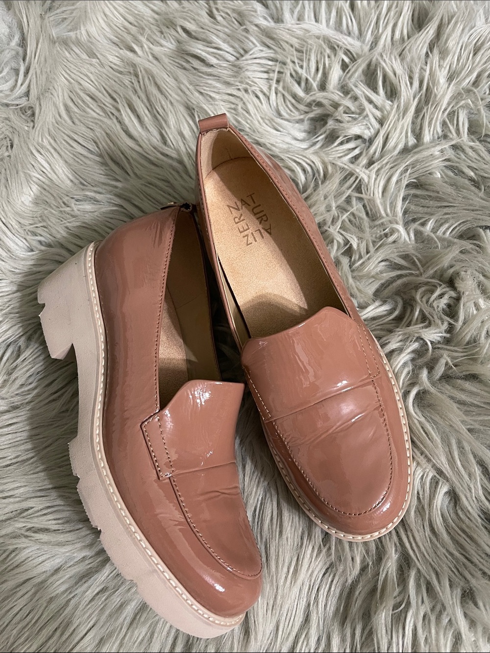 Naturalizer Darry Loafers 🌸